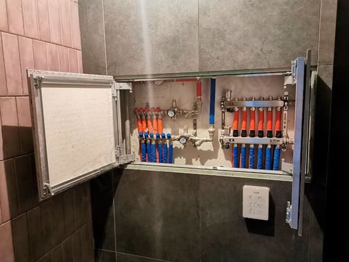 Люк под плитку Секрет 3.0, 2 створки 1250*450 Люк под плитку Секрет 3.0, 2 створки 1250*450